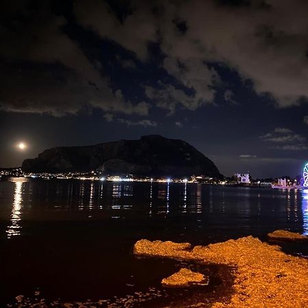 The White Sail - Mondello Apartment With Terrace - Casa Di Vincenzo E Andrea Luaran gambar