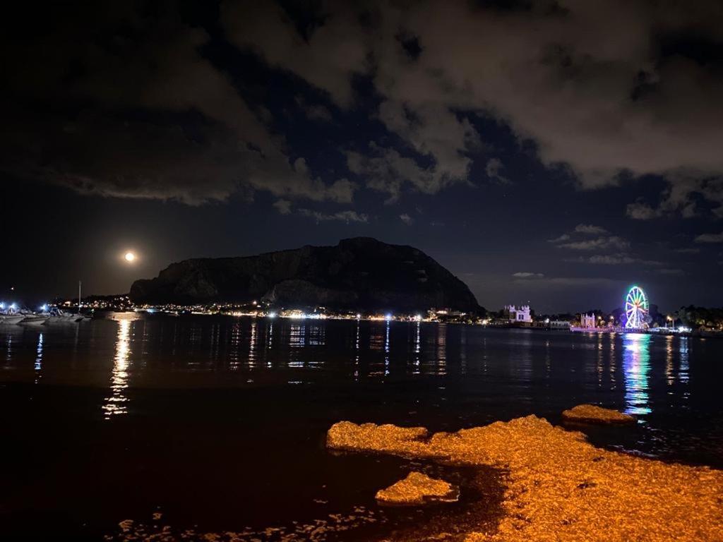 The White Sail - Mondello Apartment With Terrace - Casa Di Vincenzo E Andrea Luaran gambar